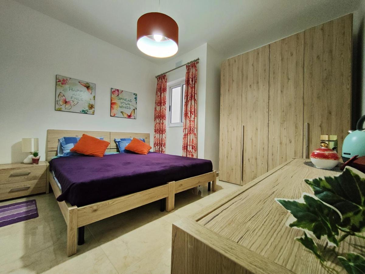Your Room, Your Apartment, Your Shared Pool Marsalforn Kültér fotó